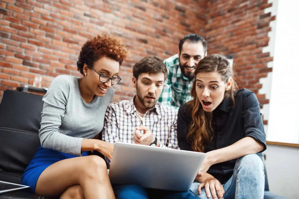 Creating compelling visuals for display ads